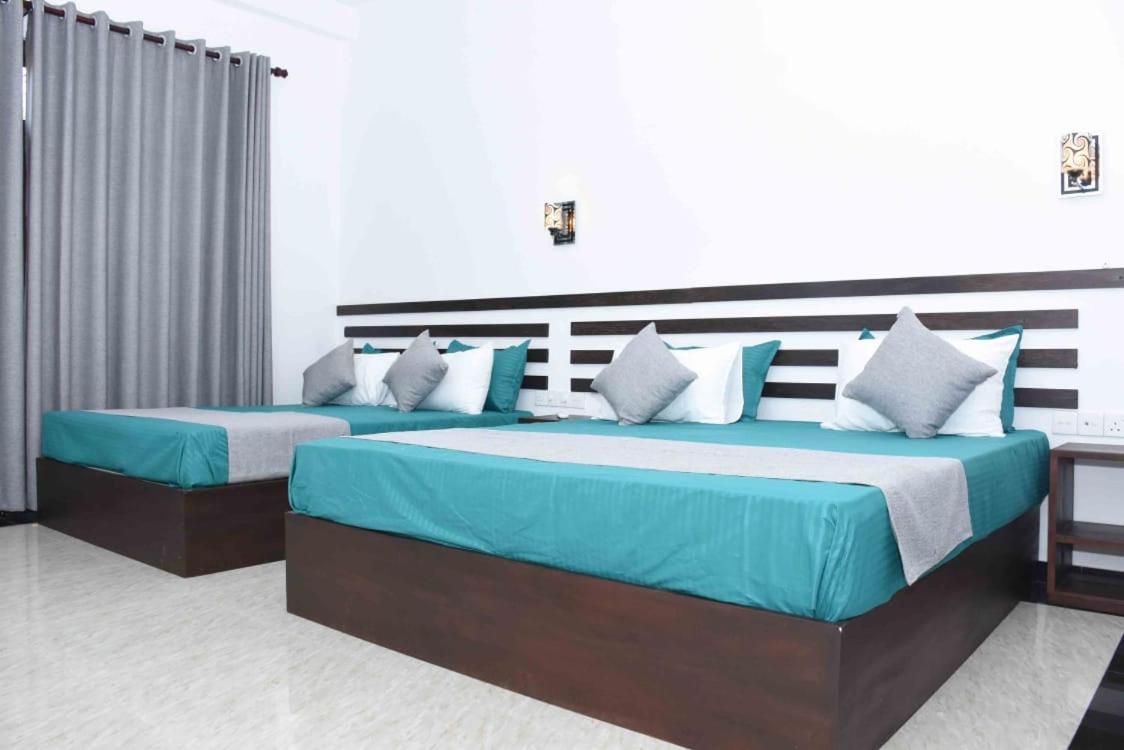Indunil Place Hiriketiya Диквела Екстериор снимка