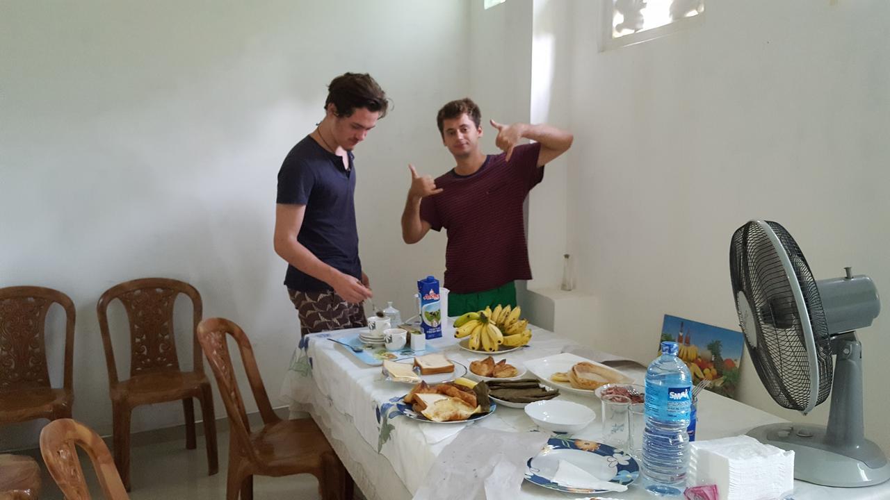 Indunil Place Hiriketiya Диквела Екстериор снимка
